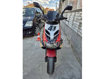 Aprilia SR