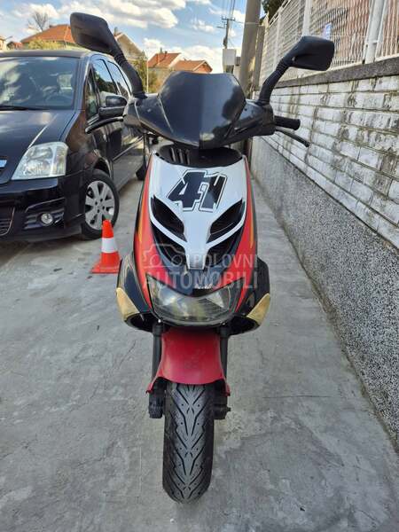 Aprilia SR