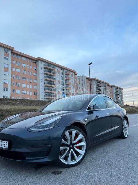 Tesla Model 3 Performance AWD