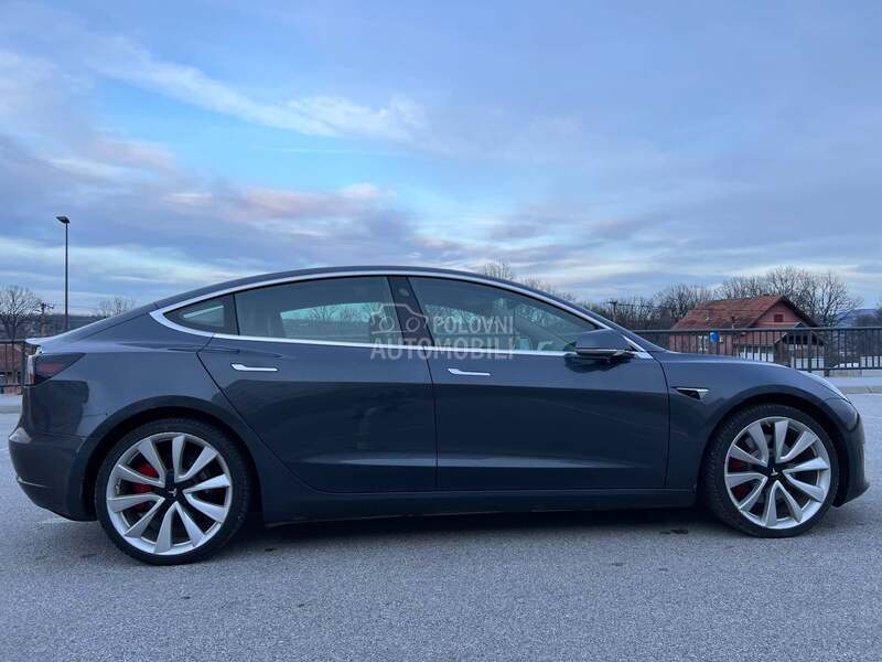Tesla Model 3 Performance AWD