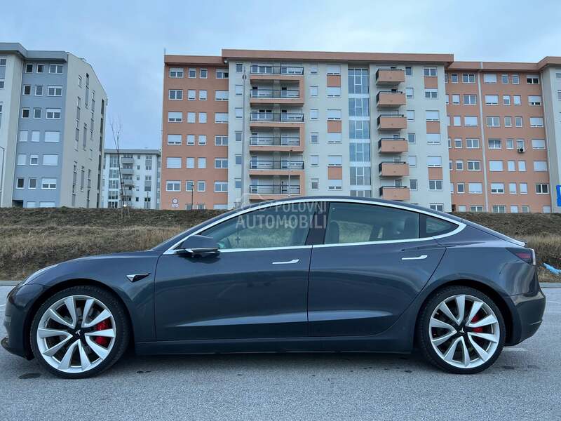 Tesla Model 3 Performance AWD
