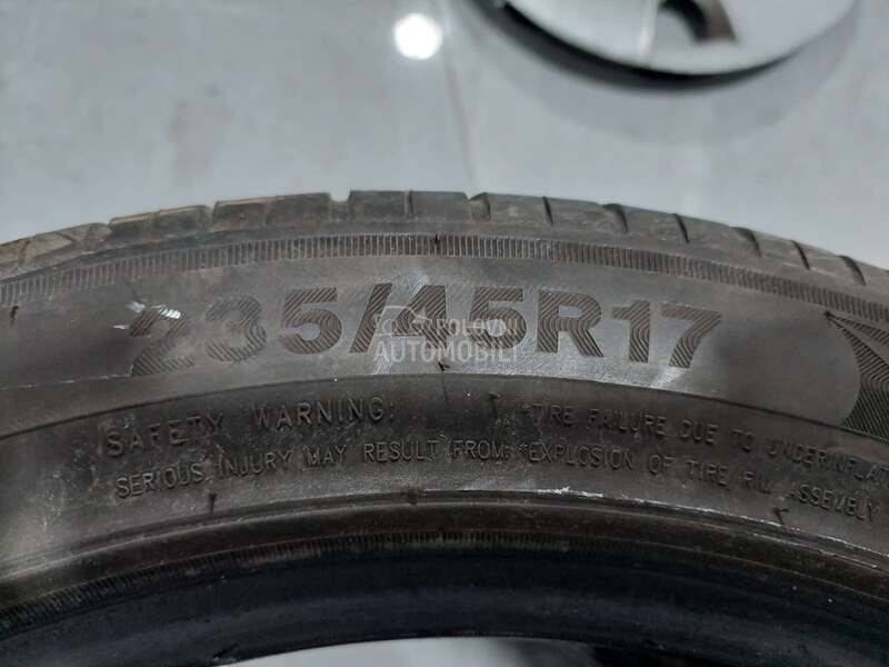 Triangle 235/45 R17 Letnja