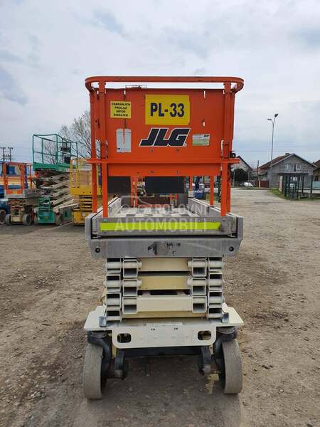 JLG 3246