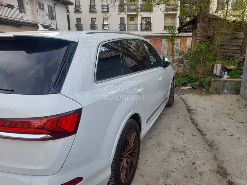 Audi SQ7 