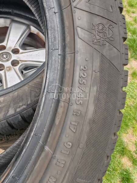 Viking 225/45 R17 Zimska