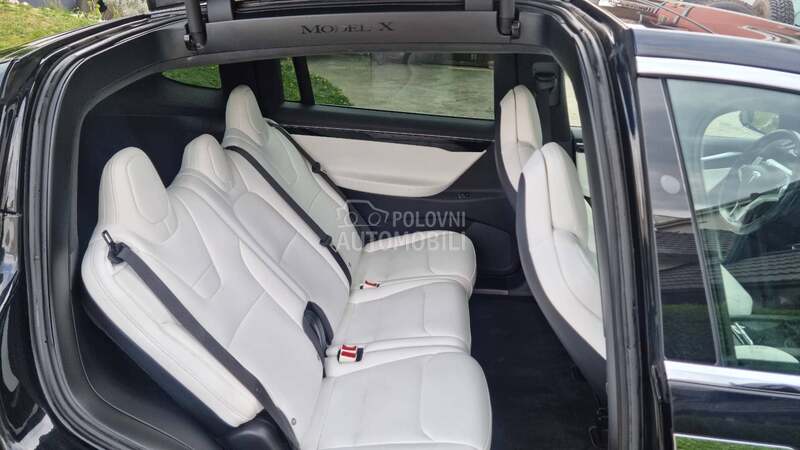 Tesla Model X 90D