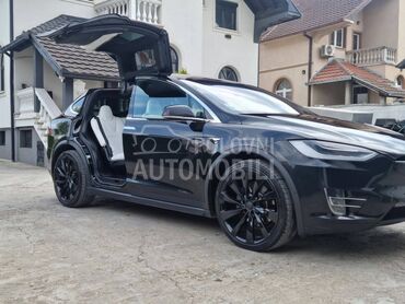 Tesla Model X 90D