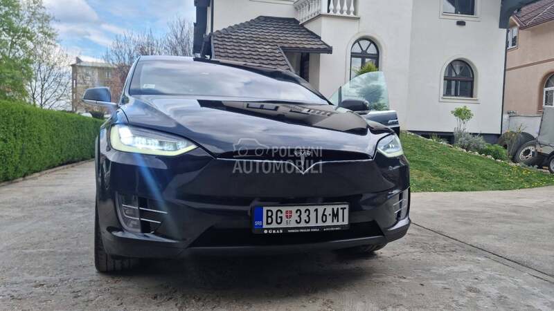 Tesla Model X 90D