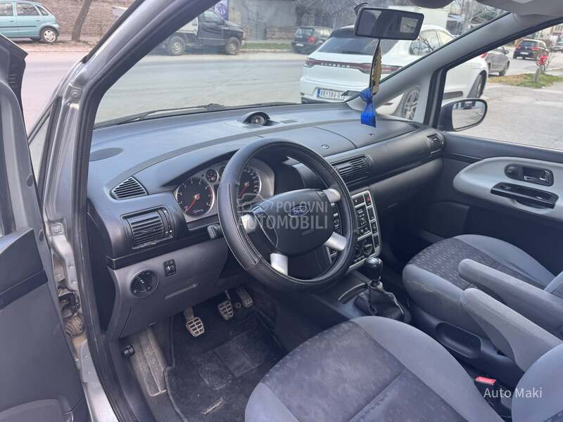 Ford Galaxy 2.0 7sed