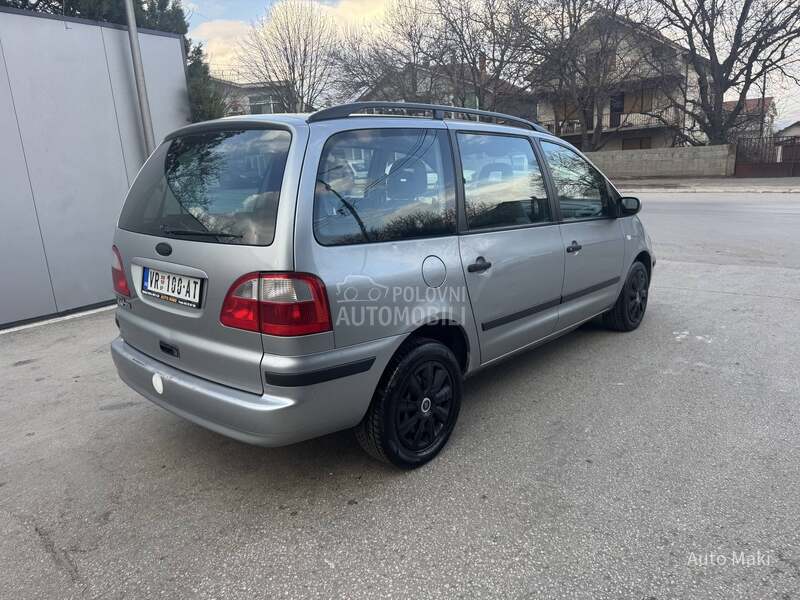 Ford Galaxy 2.0 7sed