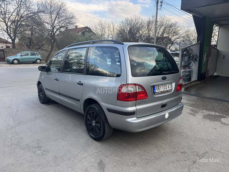 Ford Galaxy 2.0 7sed