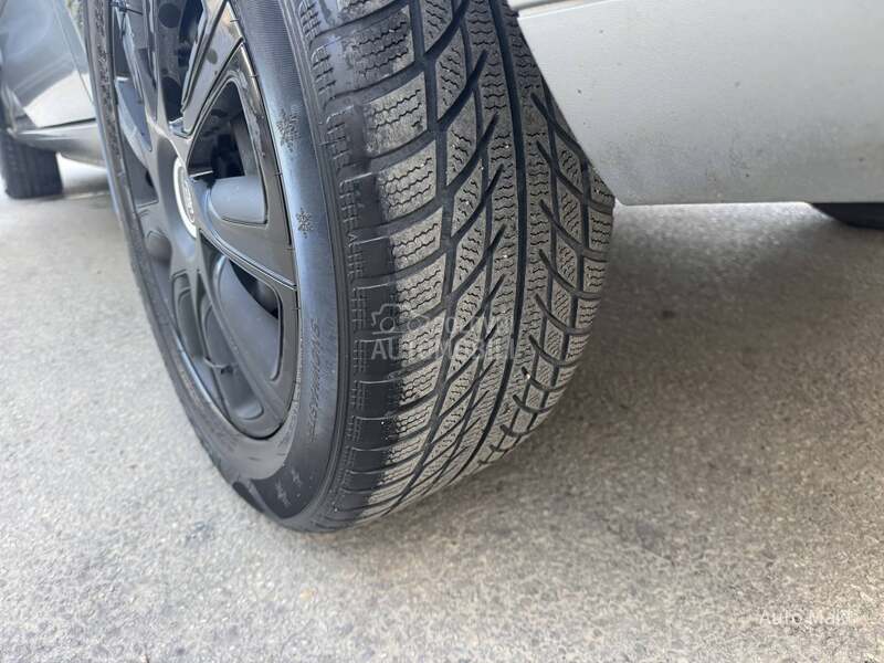 Ford Galaxy 2.0 7sed