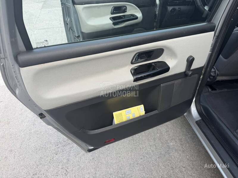 Ford Galaxy 2.0 7sed