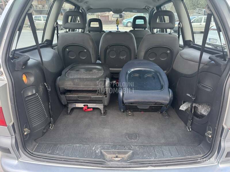 Ford Galaxy 2.0 7sed