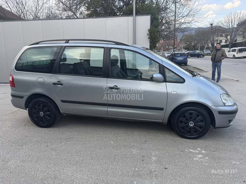 Ford Galaxy 2.0 7sed