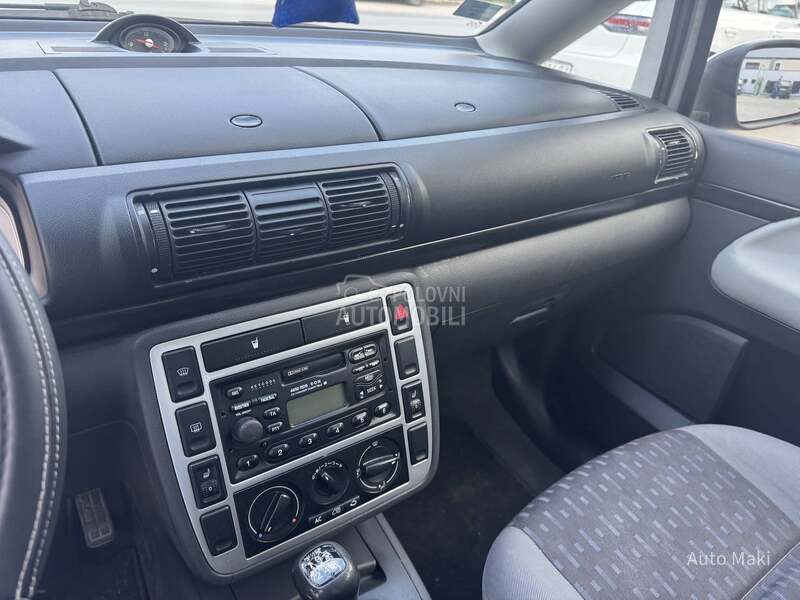 Ford Galaxy 2.0 7sed