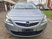 Opel Astra J 1.4T ful GLANC NOVO