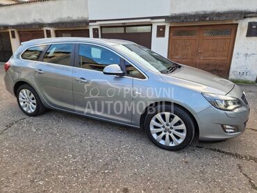 Opel Astra J 1.4T ful GLANC NOVO
