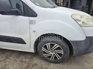 Desno Krilo za Peugeot Partner od 2008. do 2012. god.