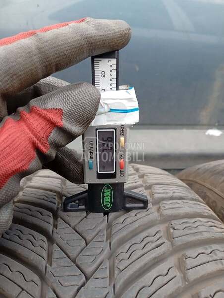 Triangle 235/45 R19 Zimska