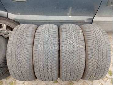 Triangle 235/45 R19 Zimska