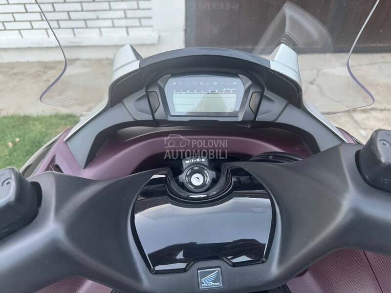 Honda Integra NC 700