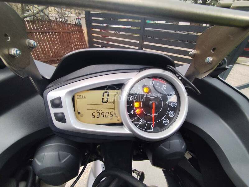 Triumph tiger1050