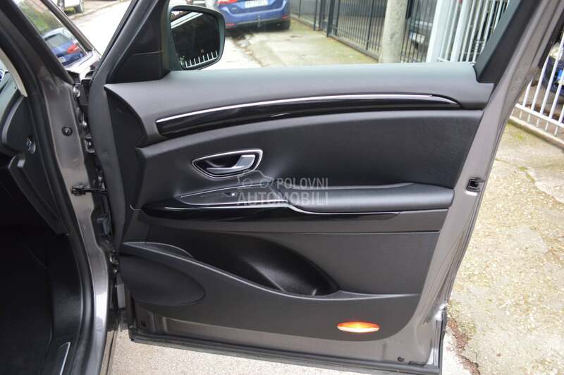 Renault Espace 2.0 dci Initiale