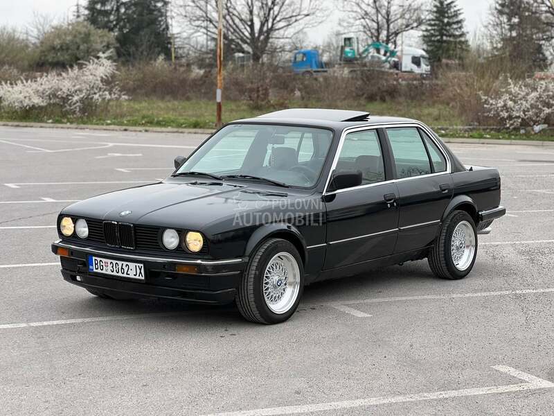 BMW 320 e30