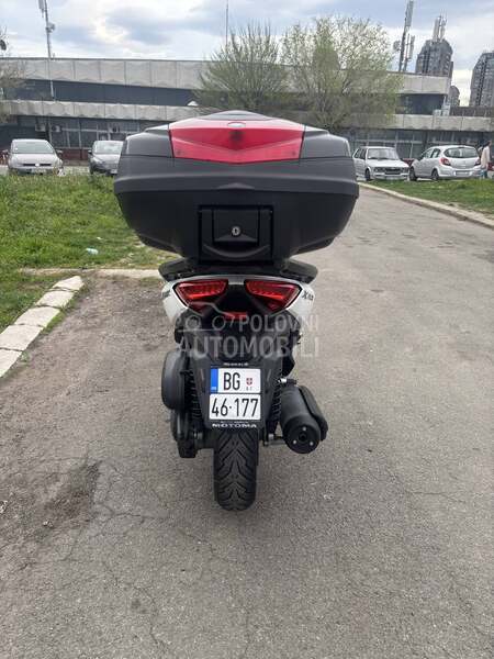 Yamaha X Max x max