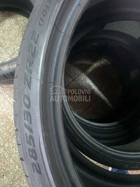Pirelli 285/30 R22 Letnja