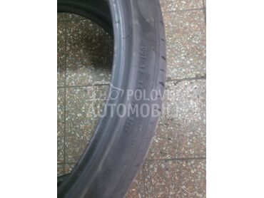 Pirelli 285/30 R22 Letnja