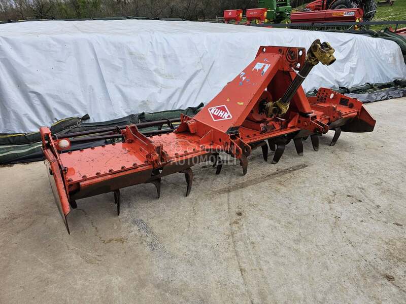 Kuhn 3003