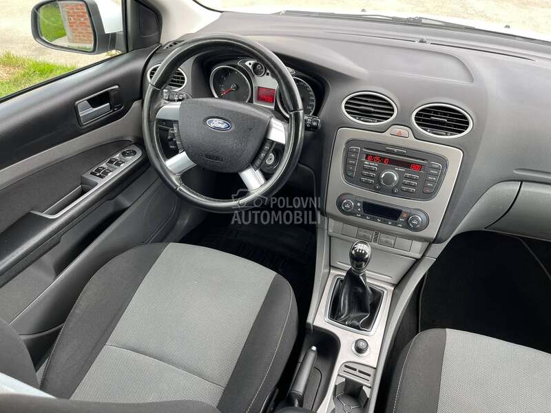 Ford Focus 1.6B
