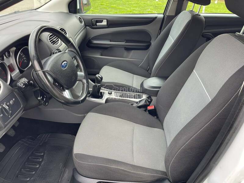 Ford Focus 1.6B