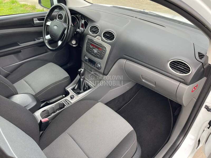 Ford Focus 1.6B
