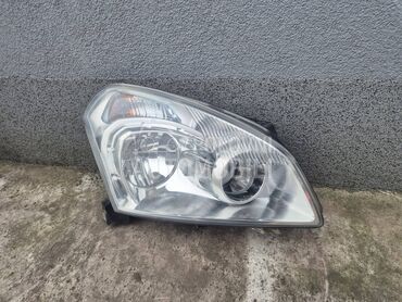 Far desni za Nissan Qashqai od 2007. do 2010. god.