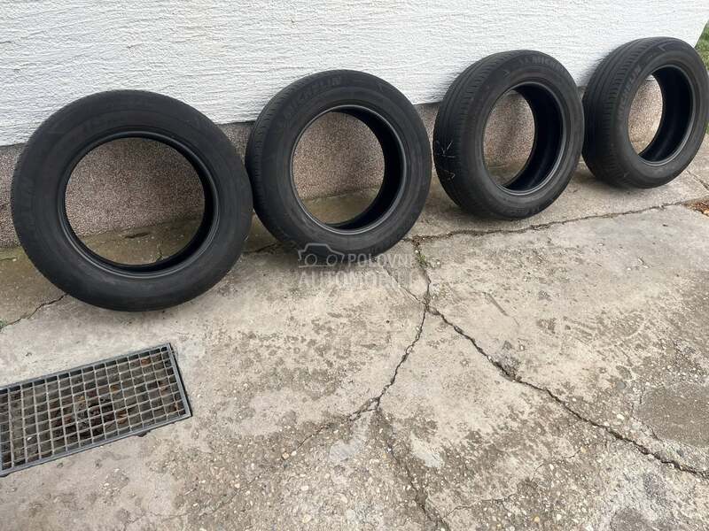 Michelin 215/65 R17 Letnja