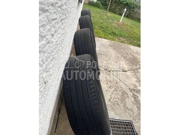 Michelin 215/65 R17 Letnja