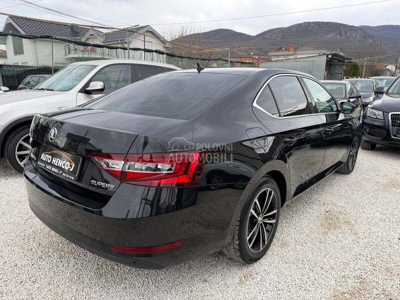 Škoda Superb 