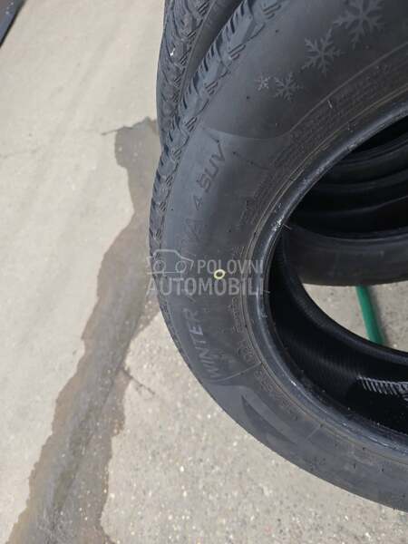 Yokohama 215/65 R16 Zimska