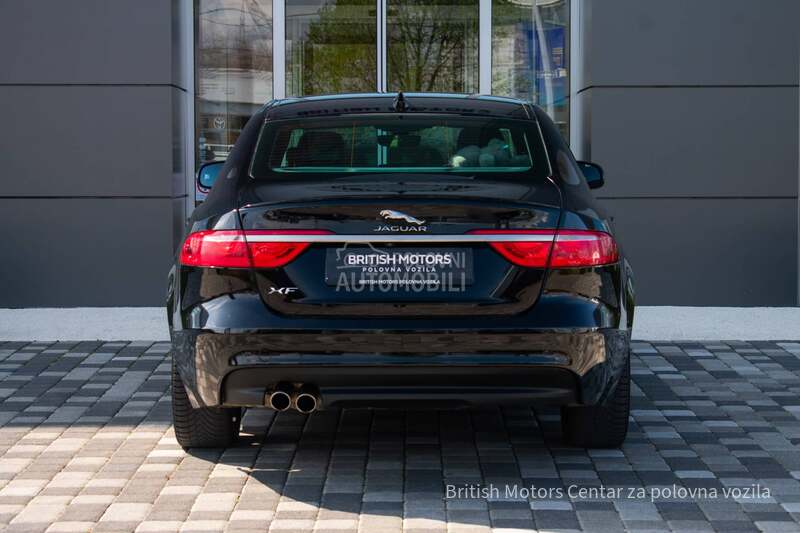 Jaguar XF 