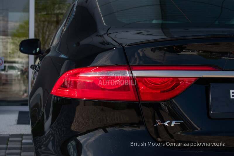Jaguar XF 
