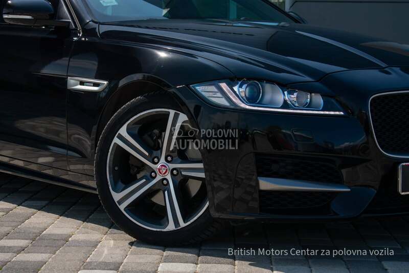 Jaguar XF 