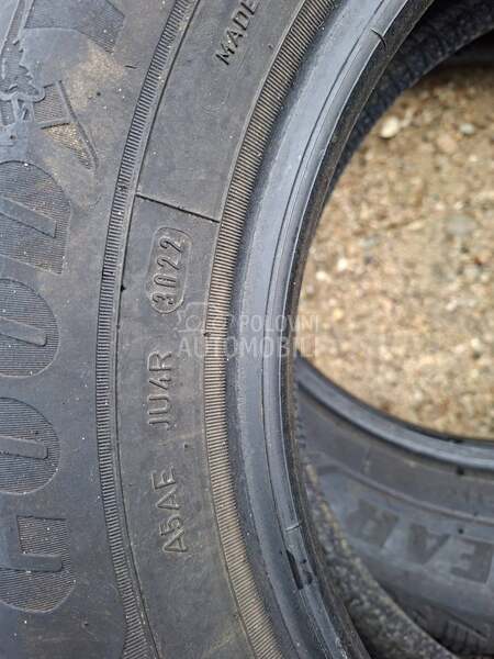 Goodyear 195/65 R15 Zimska