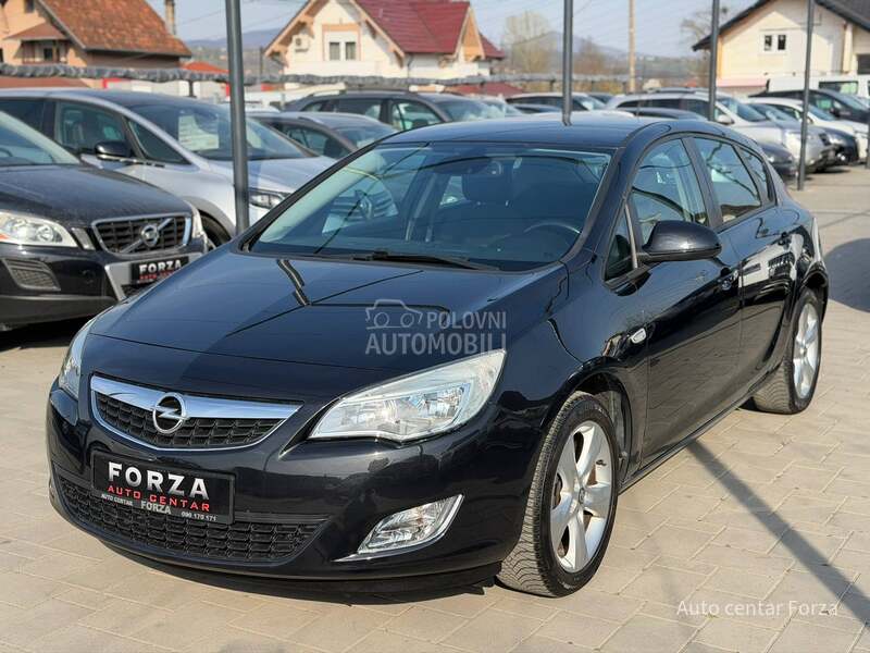 Opel Astra J 155 000 k m