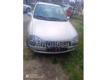 Opel Corsa B -  kompletan auto u delovima