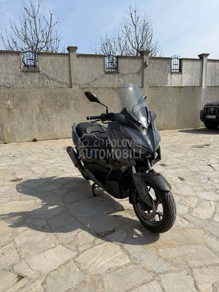 Yamaha xmax 300 techmax