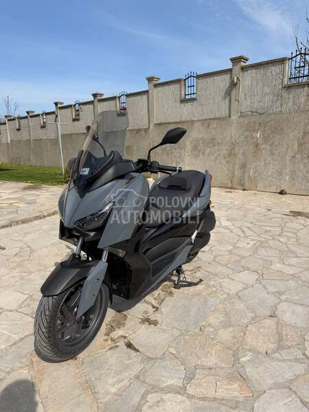 Yamaha xmax 300 techmax