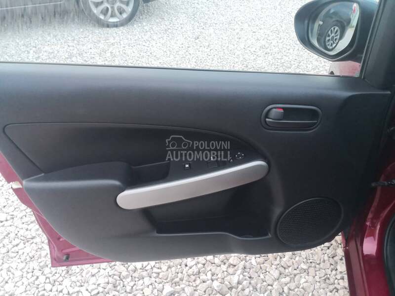 Mazda 2 1.3/Fecelift/DE/NOVA